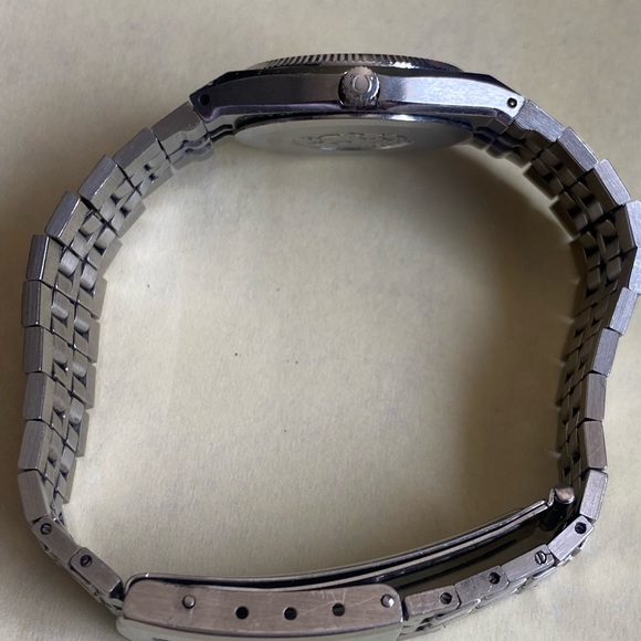 Authentic Omega Seamaster Quartz 1380 Vintage. All Stainless Steel Ladies Watch. main image 14